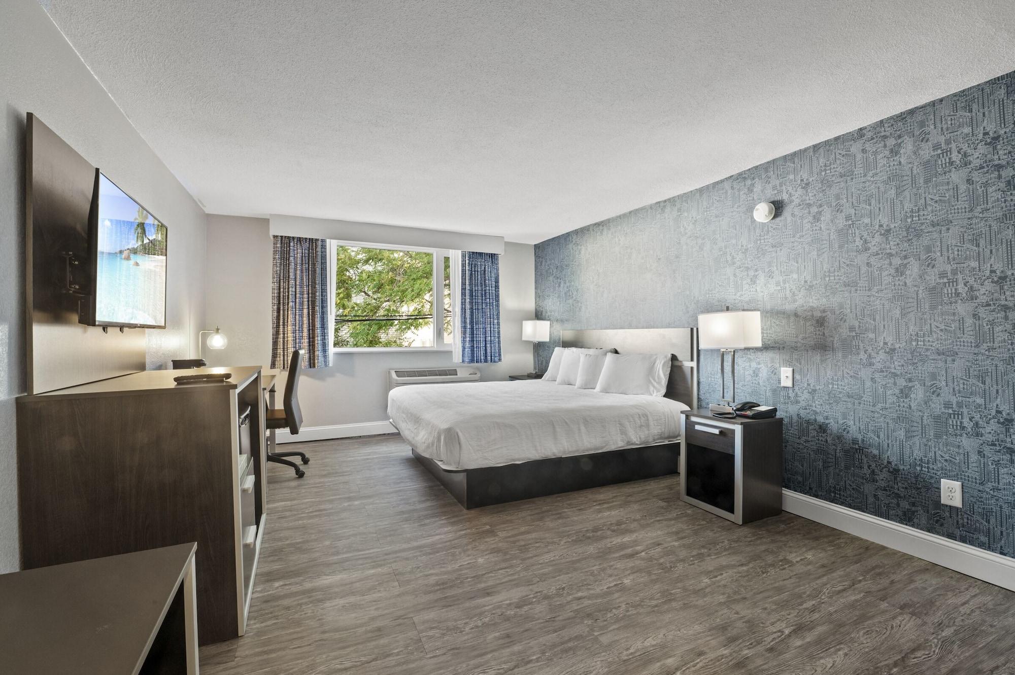 Super 8 By Wyndham Watertown/Cambridge/Boston Area Hotel ภายนอก รูปภาพ