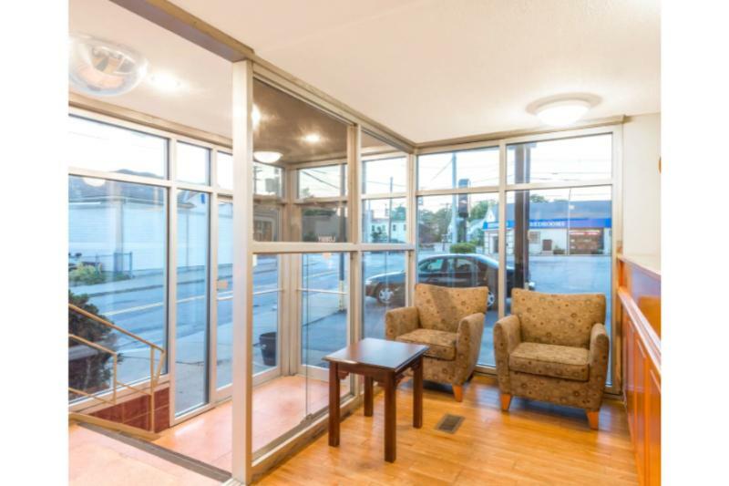 Super 8 By Wyndham Watertown/Cambridge/Boston Area Hotel ภายนอก รูปภาพ