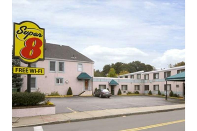 Super 8 By Wyndham Watertown/Cambridge/Boston Area Hotel ภายนอก รูปภาพ